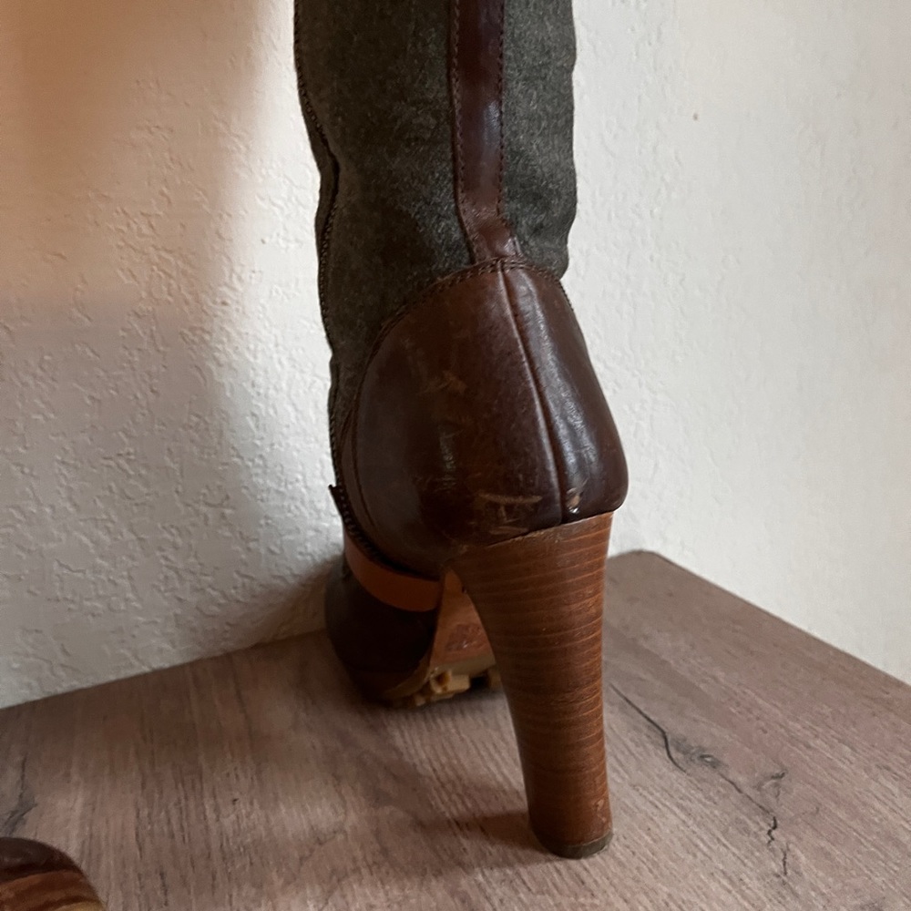 Ugg Collection Aniela Leather Wool high heeled boots - Picture 9 of 15